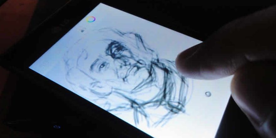 Ilustrador Profissional usa aplicativo Autodesk Sketchbook para desenvolver seus trabalhos Ilustrador Profissional usa aplicativo Autodesk Sketchbook para desenvolver seus trabalhos
